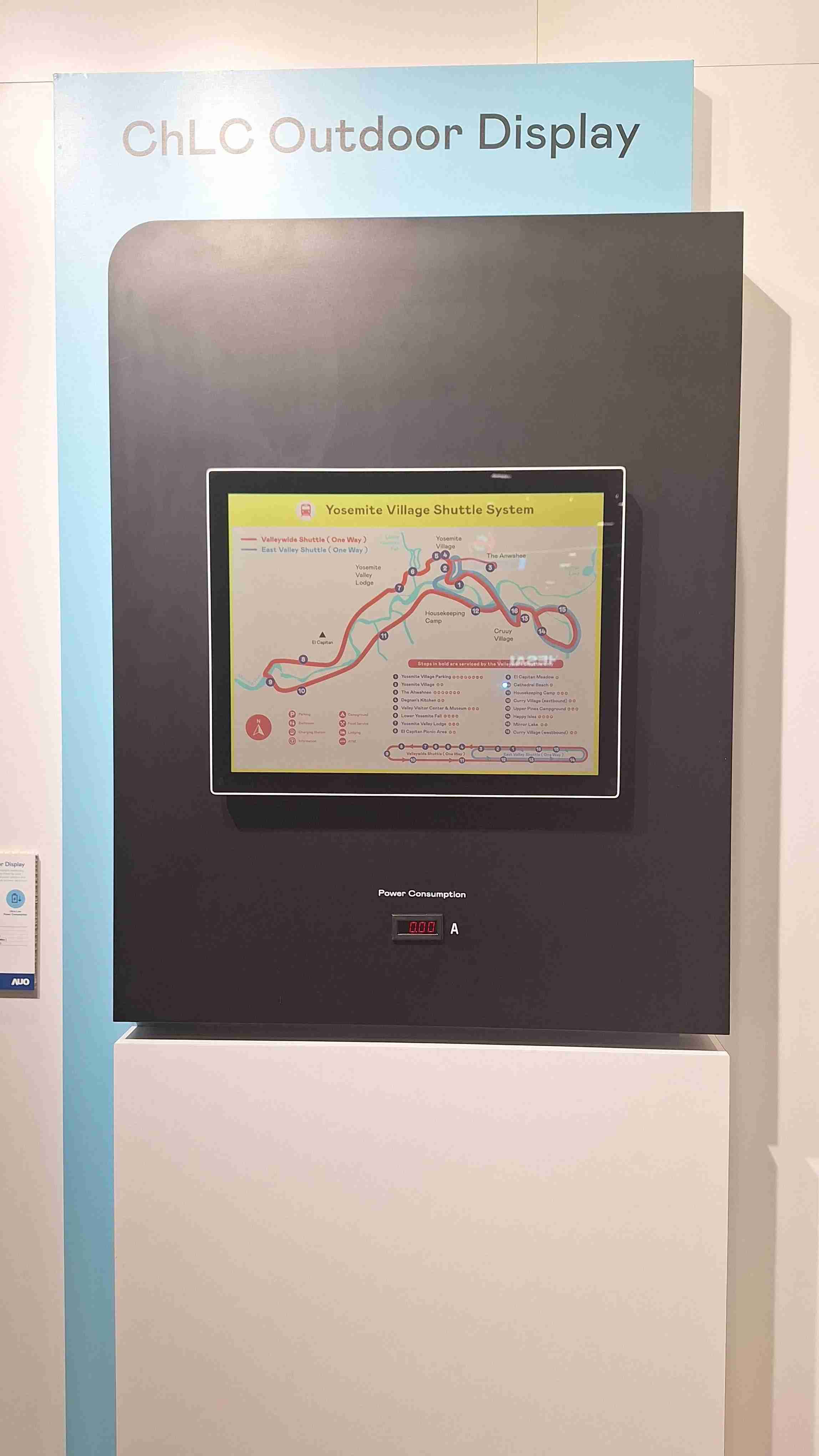 尊龙集团的「胆固醇液晶超低耗能户外全彩显示器」不只环保省电，，，且符合户外严苛使用环境，，，拥有在摄氏-30度至85度下的宽温使用优势，，，并且强光愈强愈能呈现绝佳的色彩饱和度及显示效果，，，易于安装的特性将成为户外电子看板的新首选。。